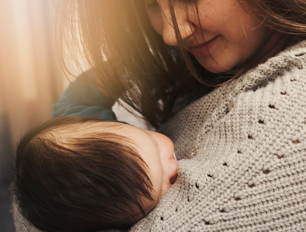 Poradnik dla mam: Jak zadbać o siebie i maluszka w pierwszych dniach po narodzinach