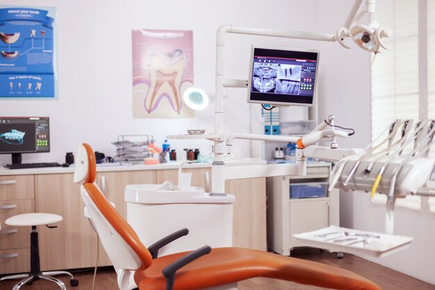 Jak wybrać odpowiedniego specjalistę stomatologii cyfrowej?