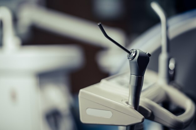Jak zostać asystentką stomatologiczną: Przewodnik krok po kroku