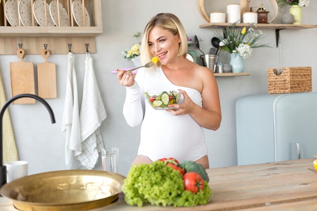 Jak dieta mamy może wpływać na rozwój smaku u dziecka?
