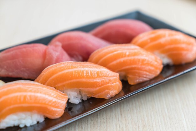 Dlaczego warto spróbować nigiri z łososiem?
