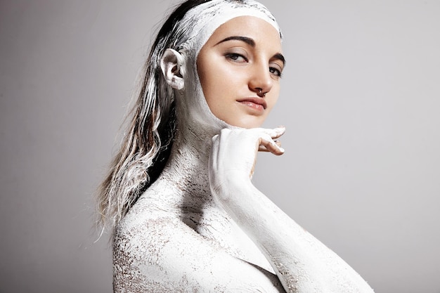 Nowoczesne podejście do pielęgnacji skóry: jak egzosomy rewolucjonizują zabiegi estetyczne